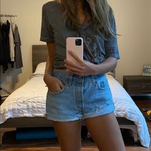 Levis 501 cut off shorts